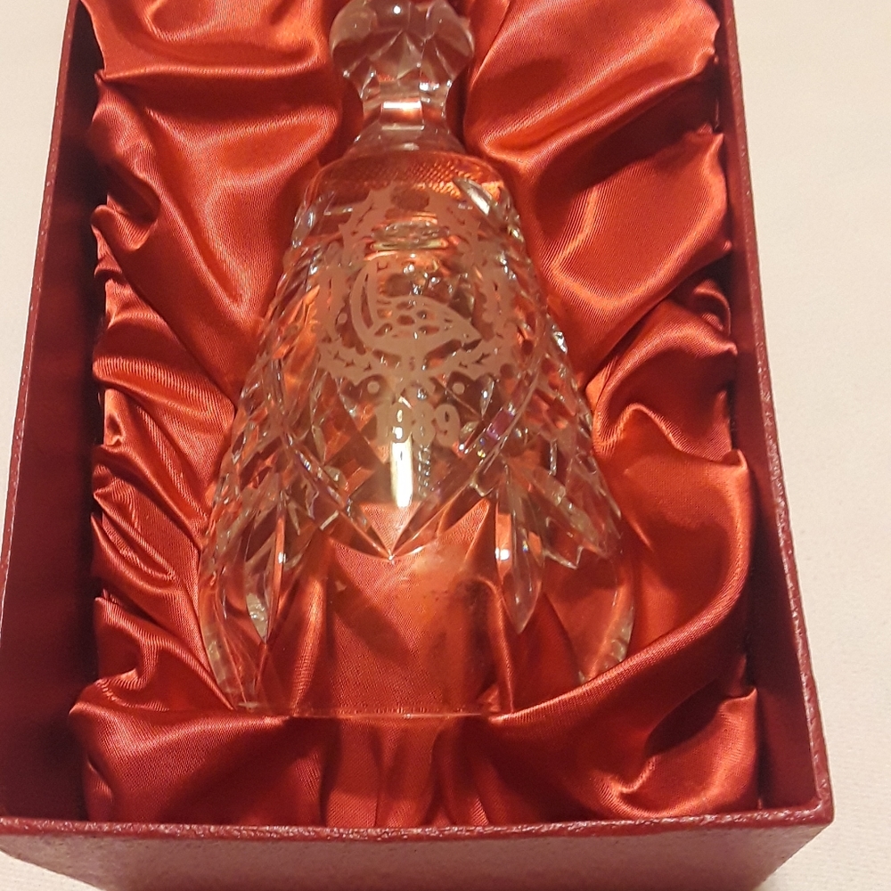 Waterford 1989 12 Days of Christmas, 6 Geese-a-Laying Crystal Holiday Bell - Picture 7 of 16